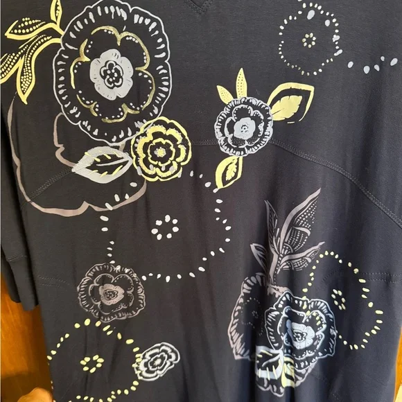 New With Tags, Beautiful Navy Women's Tunic, Size 14, 3/4 Sleeves & V-Neckline - Picture 12 of 17